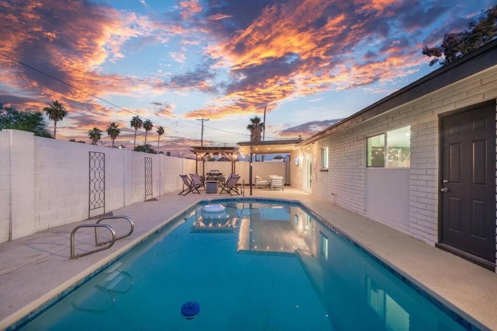 Вилла Cozy-Perfect Location-Private Pool-Heat Optional- Spring Training-Gcu Феникс Экстерьер фото